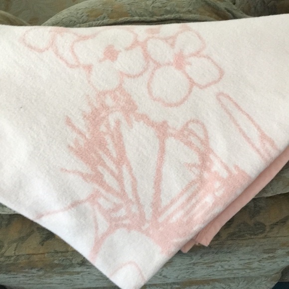 English Home Baby blanket size 45X39 inches. Firm! - Picture 5 of 15